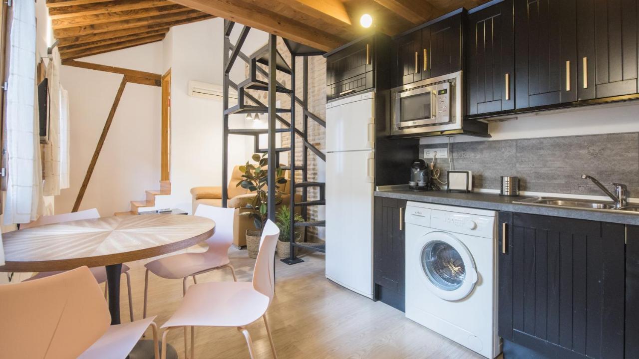 Madera Y Piedra - Apartamentos Aloha توليدو المظهر الخارجي الصورة